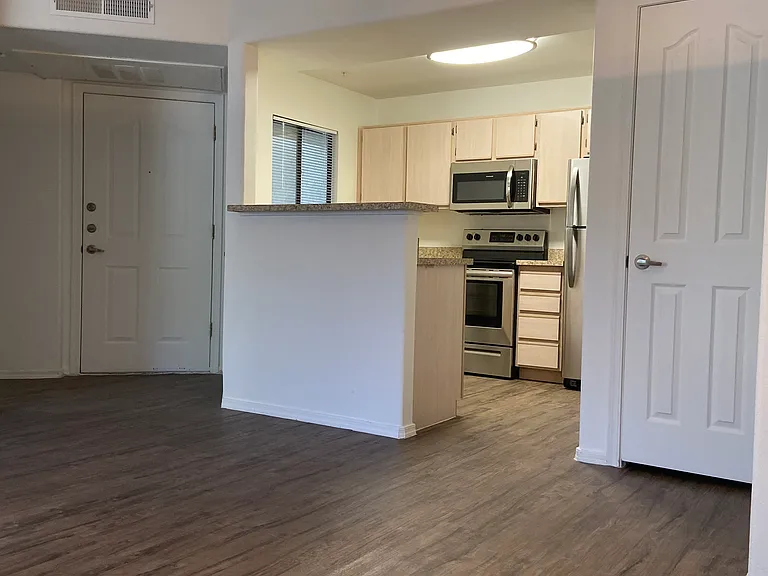 5751 N Kolb Rd #10104 — Photo 1