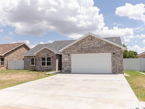 3rd image of 1531 Arbor Dr