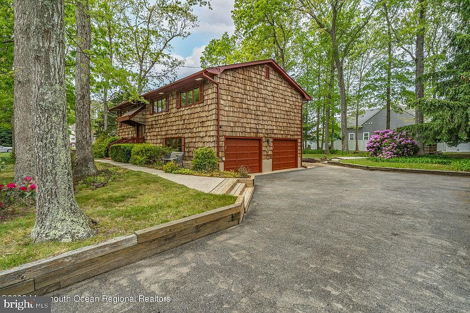 1st image of 585 Lanlac Dr