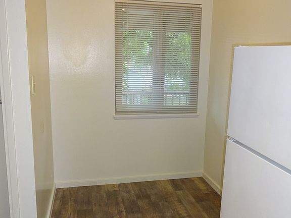 5th image of 2533 2nd Ave APT 08