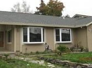 956 Hawthorne Cir, Rohnert Park, CA 94928