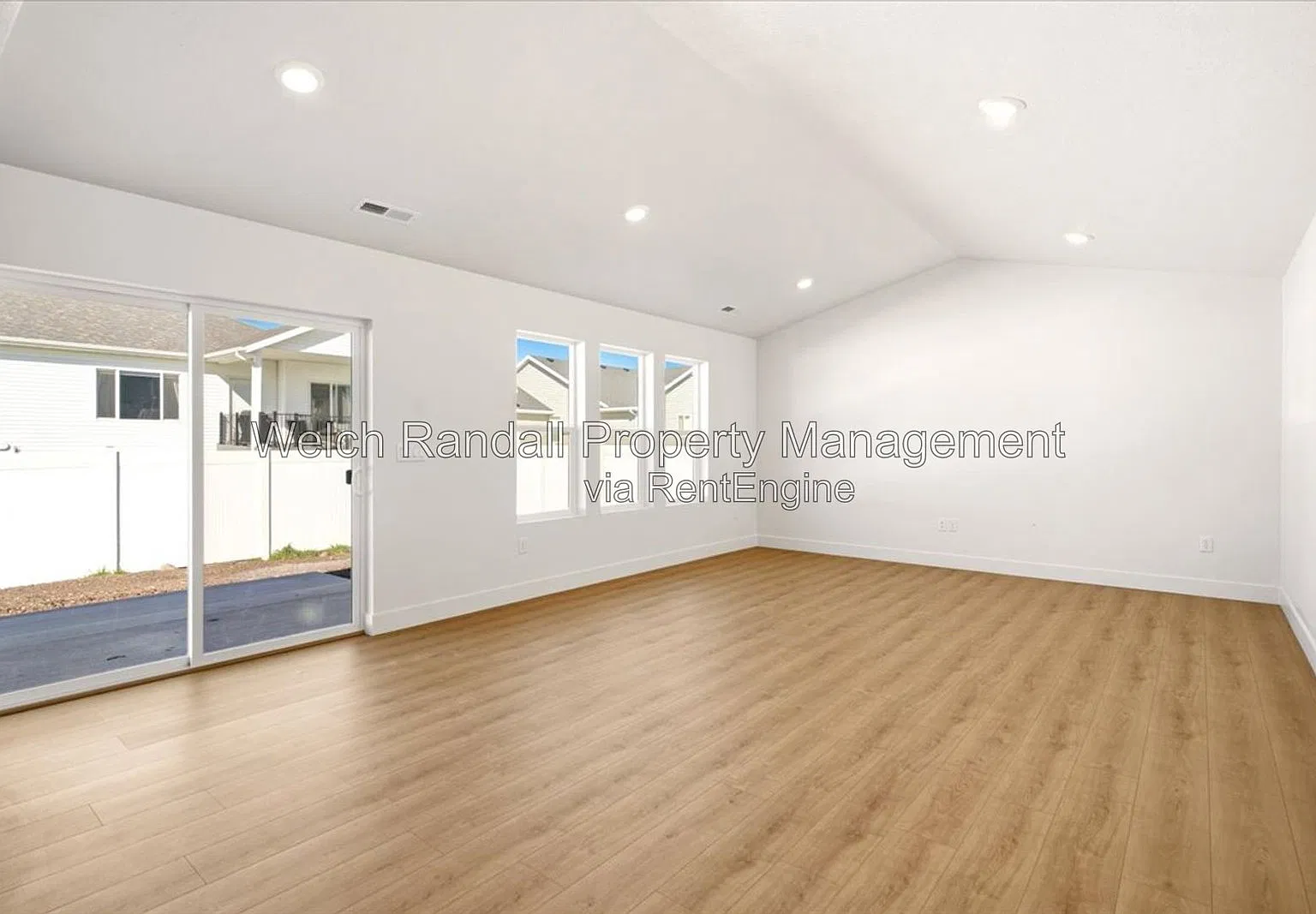 4 bed, 2.0 bath, 1610 sqft, $2,345 — Photo 4