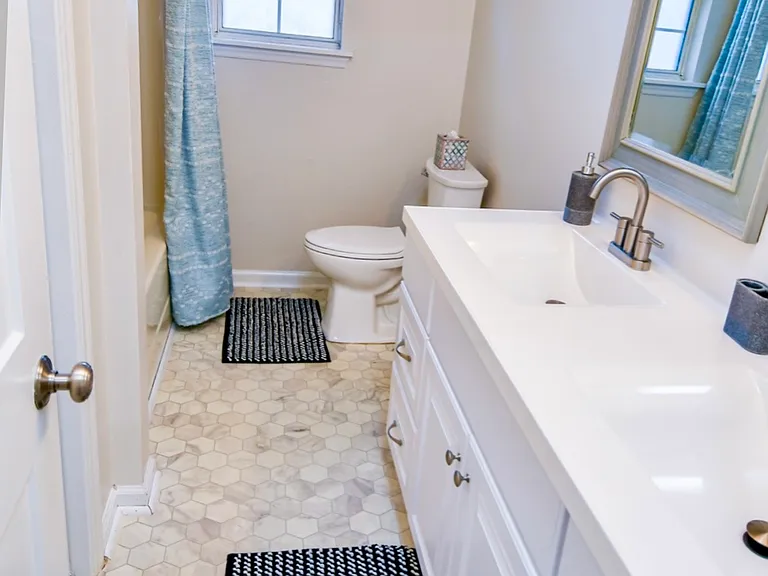 39 Burgess Ln — Photo 13
