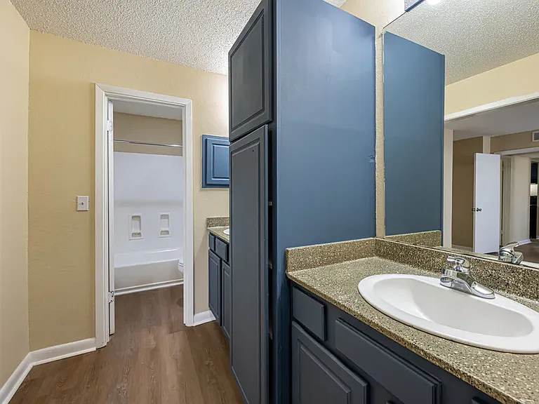 2x2 Master Bath