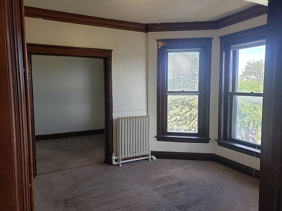 2nd image of 715 E 1st St #5