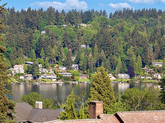 3rd image of 6017 Lake Washington Boulevard SE