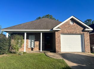 33 Oxford Dr, Hattiesburg, MS 39402