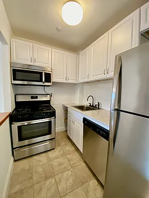 Rented by CMV Realty Inc. | media 18