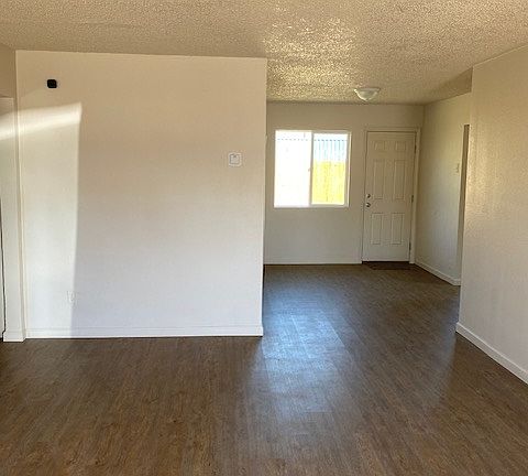 4th image of 1107 Brookside Dr