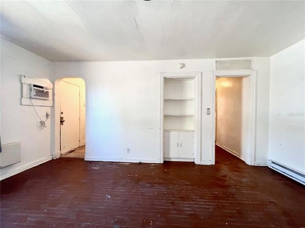 saint-petersburg-florida-81387809 picture