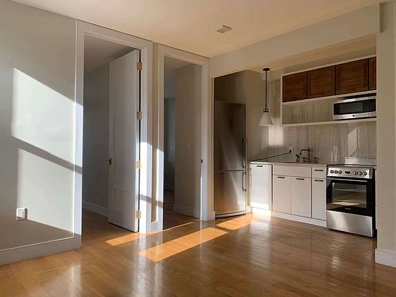 2nd image of 1633 Dekalb Ave #3AF
