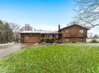 4154 Middletown Rd E, New Middletown, OH 44442