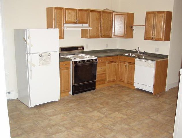 2nd image of 20 Marney St #3