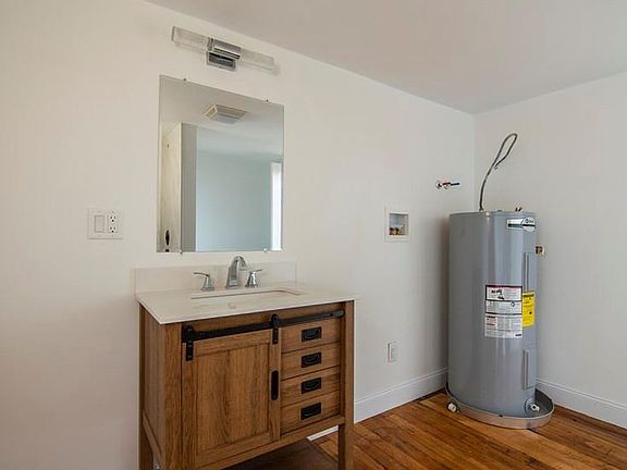 5th image of 1117 Douglas Ave #126