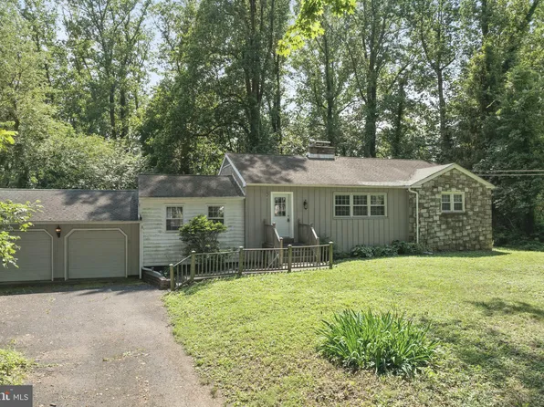 2182 Herblew Rd, Warrington, PA 18976