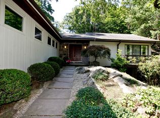 748 Long Hill Rd W, Briarcliff Manor, NY 10510