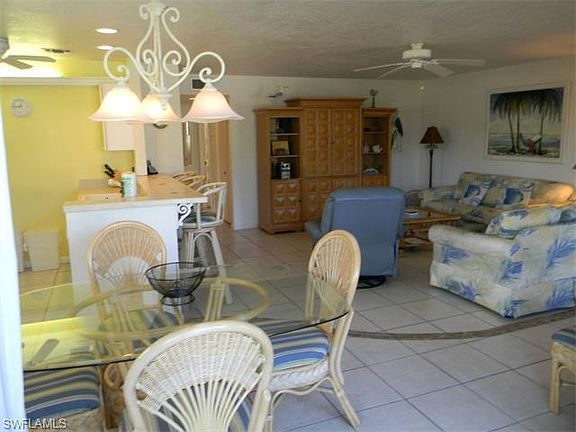 5th image of 827 E Gulf Dr Unit H1