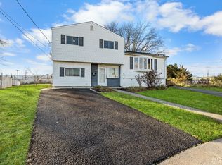 1 Pinho Ave, Carteret, NJ 07008