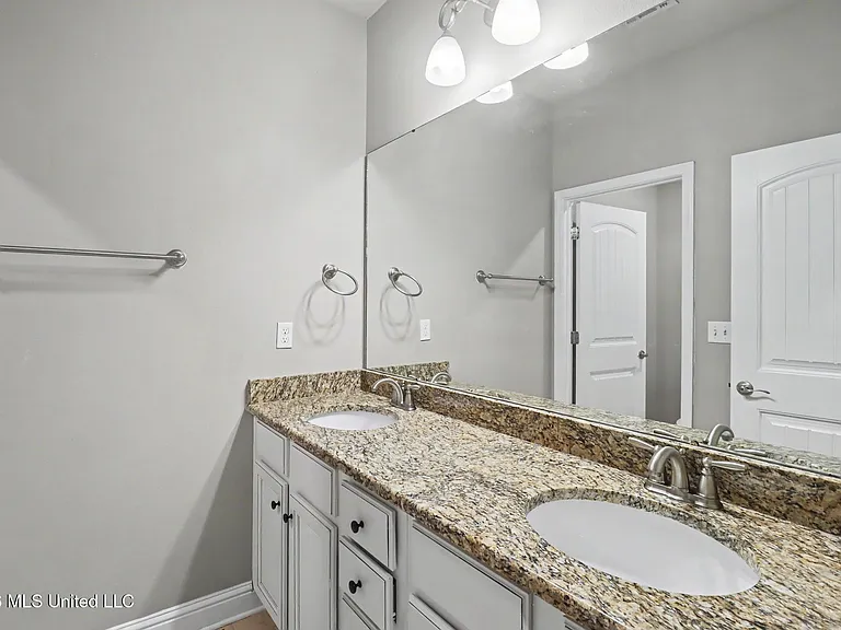 789 Bay Breeze Dr — Photo 17