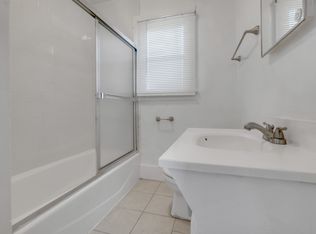 1806 9th St #2, Santa Monica, CA 90404