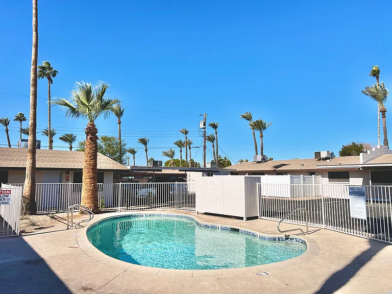 Villas on Holly — Photo 4
