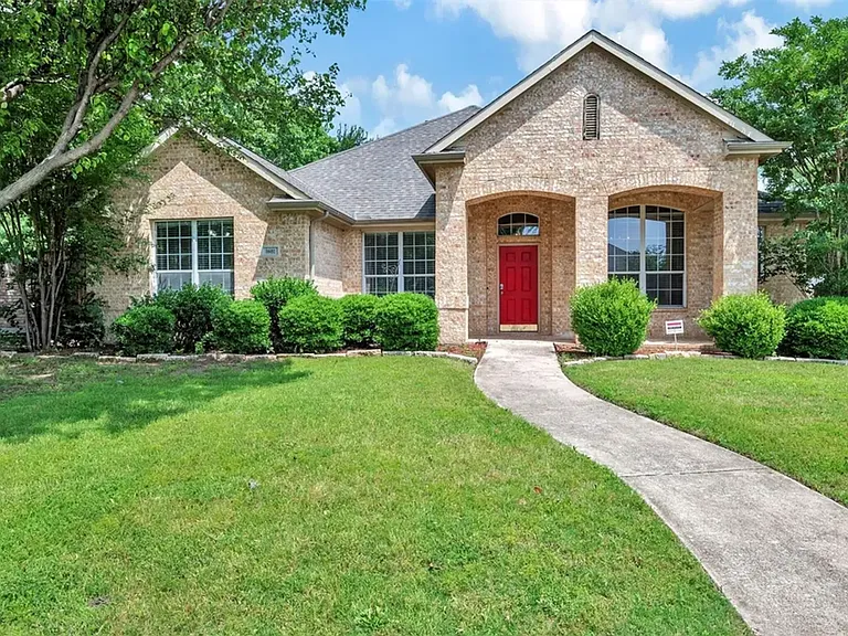 1601 Long Prairie Ct — Photo 1
