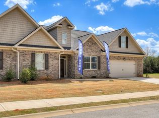 102 Whirlaway Ct, Greenwood, SC 29649