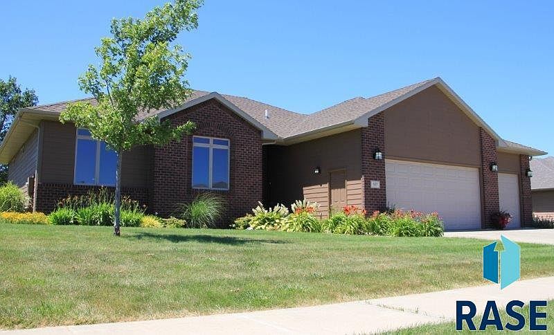 1st image of 507 N Sagehorn Dr