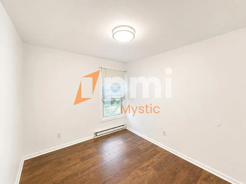 2 bed, 1.0 bath, 960 sqft, $1,700 — Photo 2