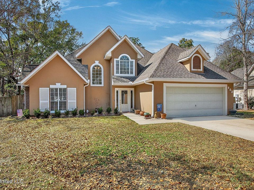 1st image of 803 Woodglen Dr