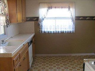 5th image of 2228 Booth Ave