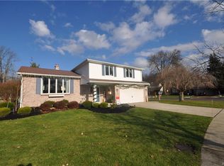 24 Old Farm Ct, Depew, NY 14043