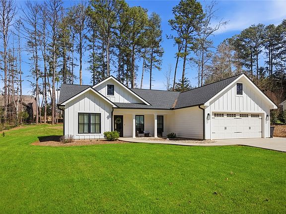 2nd image of 119 Brook Ln