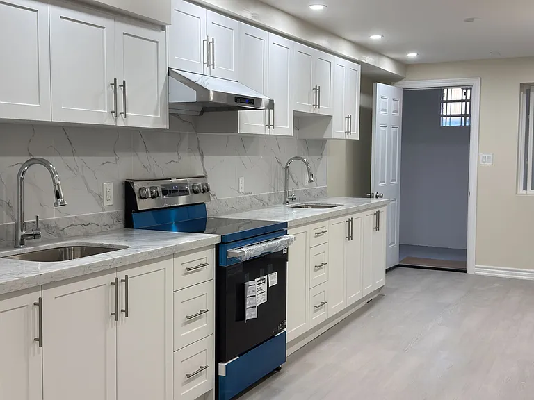 35 Joycedale St #BASEMENT — Photo 2
