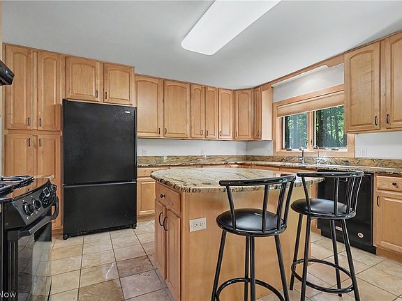 4th image of 4389 Everett Rd