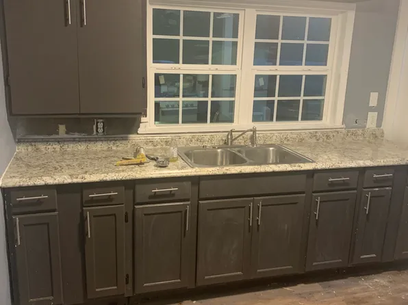 805 Phoenix Sq APT B, Hammond, LA 70403