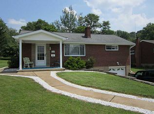 117 Sylvan Dr, Lower Burrell, PA 15068