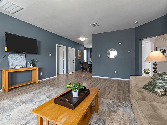 2nd image of 415 Canary Ln #1B-723721