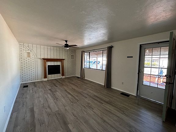4th image of 610 N Texas St