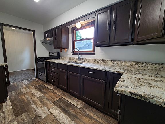 2nd image of 1509 Barham Ave