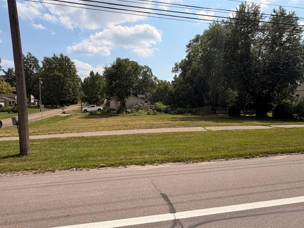 3006 Greenwood Dr, Rochester Hills, MI 48309