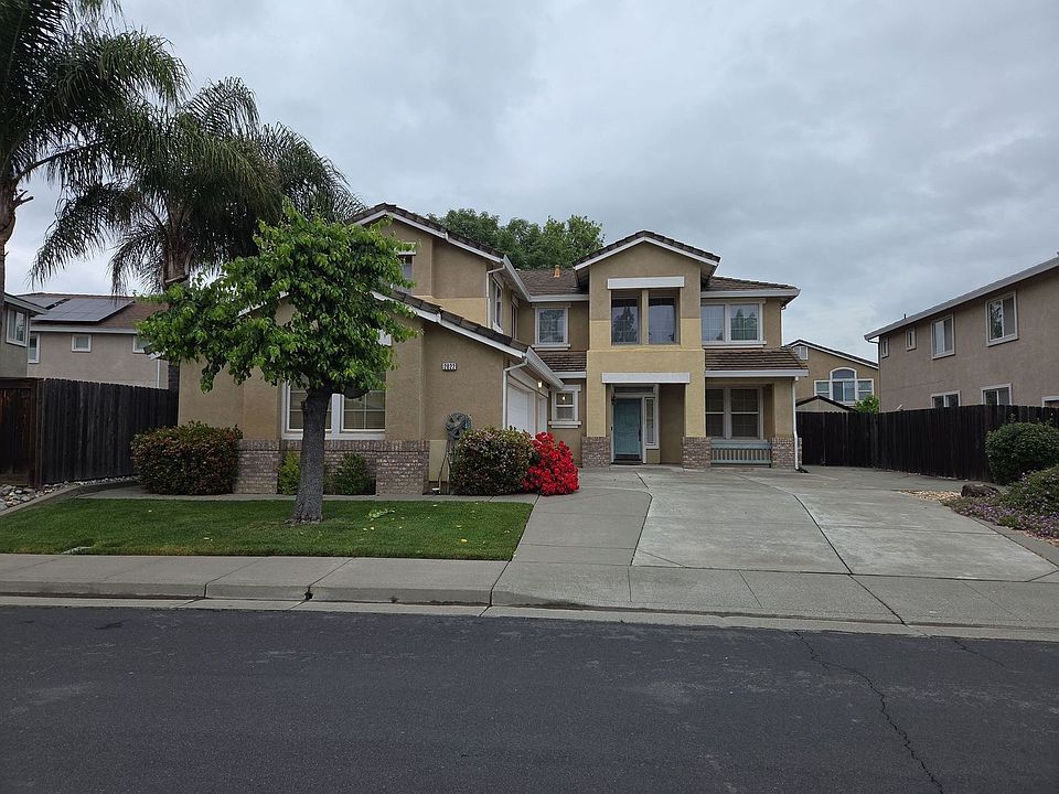 2nd image of 2822 Regatta Cir