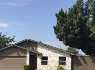 6024 Maple Ln, Rowlett, TX 75089