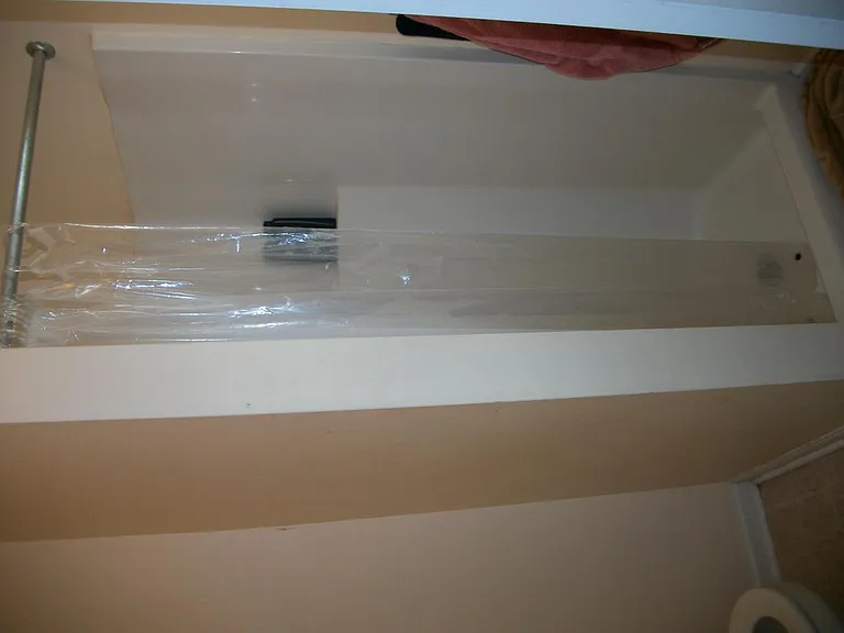Bathroom 1 (Pic 2 of 2)