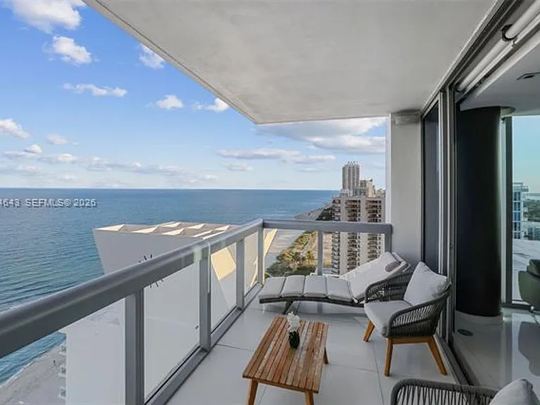 6899 Collins Avenue Cu #2208 — Photo 21