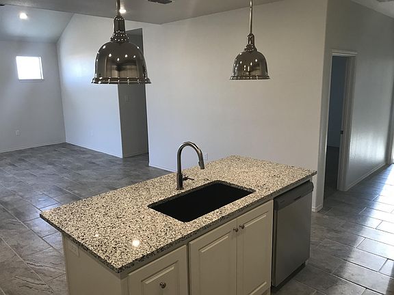 4th image of 11627 Evanston Ave