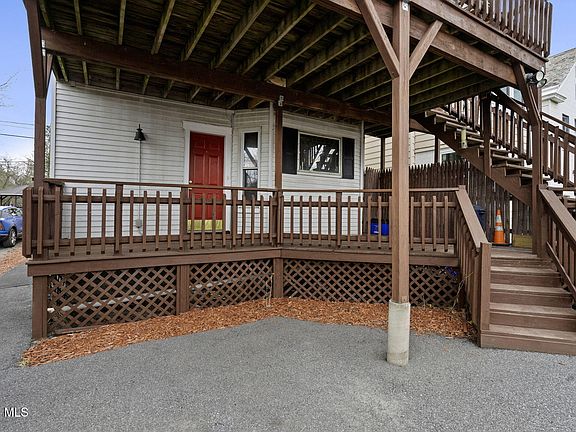 4th image of 290 Morton Avenue