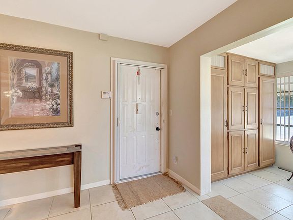 4th image of 1245 High Point Place S #C