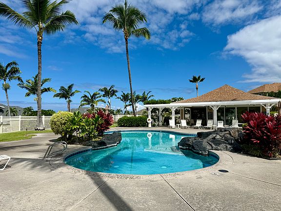2nd image of 75-6060 Kuakini Hwy APT C3