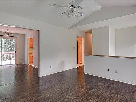 4th image of 6025 Yeaton Glen Dr